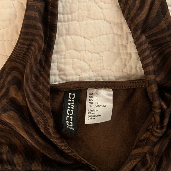 Top - Picture 2 of 2